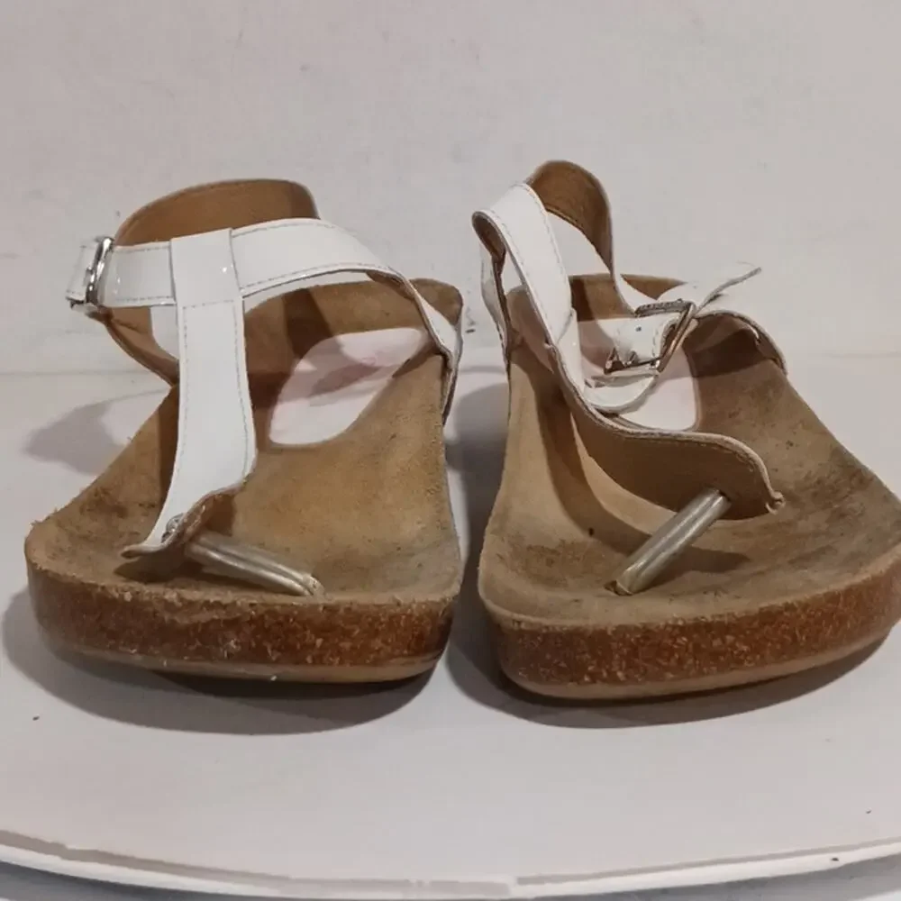 Cordani Gene White Patent Cork Wedge thong sandals sz 39/8
